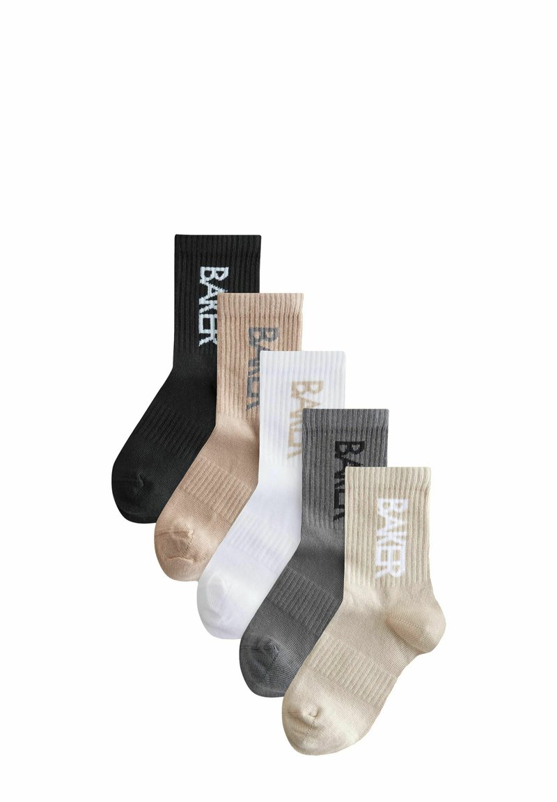 Fünf Paar gerippte Socken in Schwarz, Beige, Weiß, Hellgrau und Dunkelgrau, mit dem Wort "BAKER" auf dem Bündchen bedruckt.