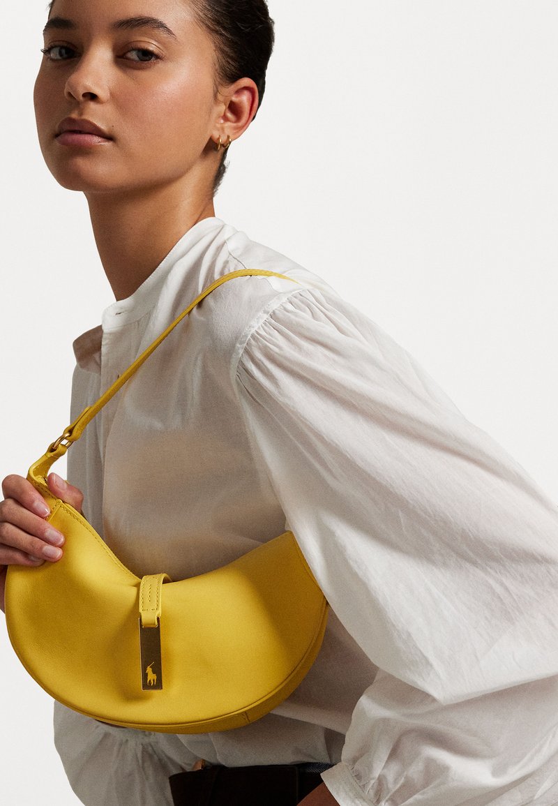 Polo Ralph Lauren POLO ID CALFSKIN MINI SHOULDER BAG - Geantă de mână - mustard