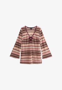 Top de manga larga y escote en V en tonos rosa y burdeos con patrones de rayas horizontales. Cuenta con un lazo en el escote. Tejido ligero.