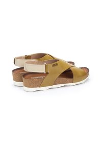 Pikolinos MAHON - Sandalias de cuña - yellow