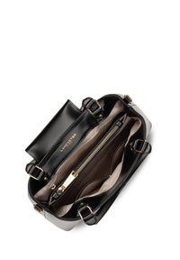 Borsa a tracolla in pelle nera con accessori dorati. Presenta un ampio interno con una tasca con zip e due scomparti aggiuntivi. Fascette regolabili.