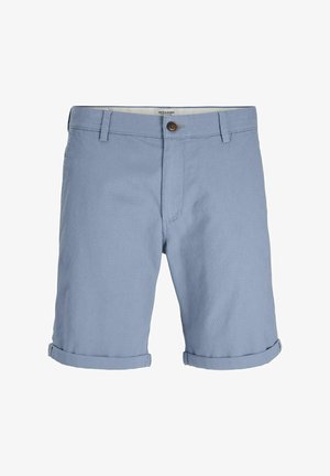 Shorts bleu clair en tissu texturé, dotés d'une fermeture à bouton et de revers roulés pour un look décontracté. Design simple avec poches avant.