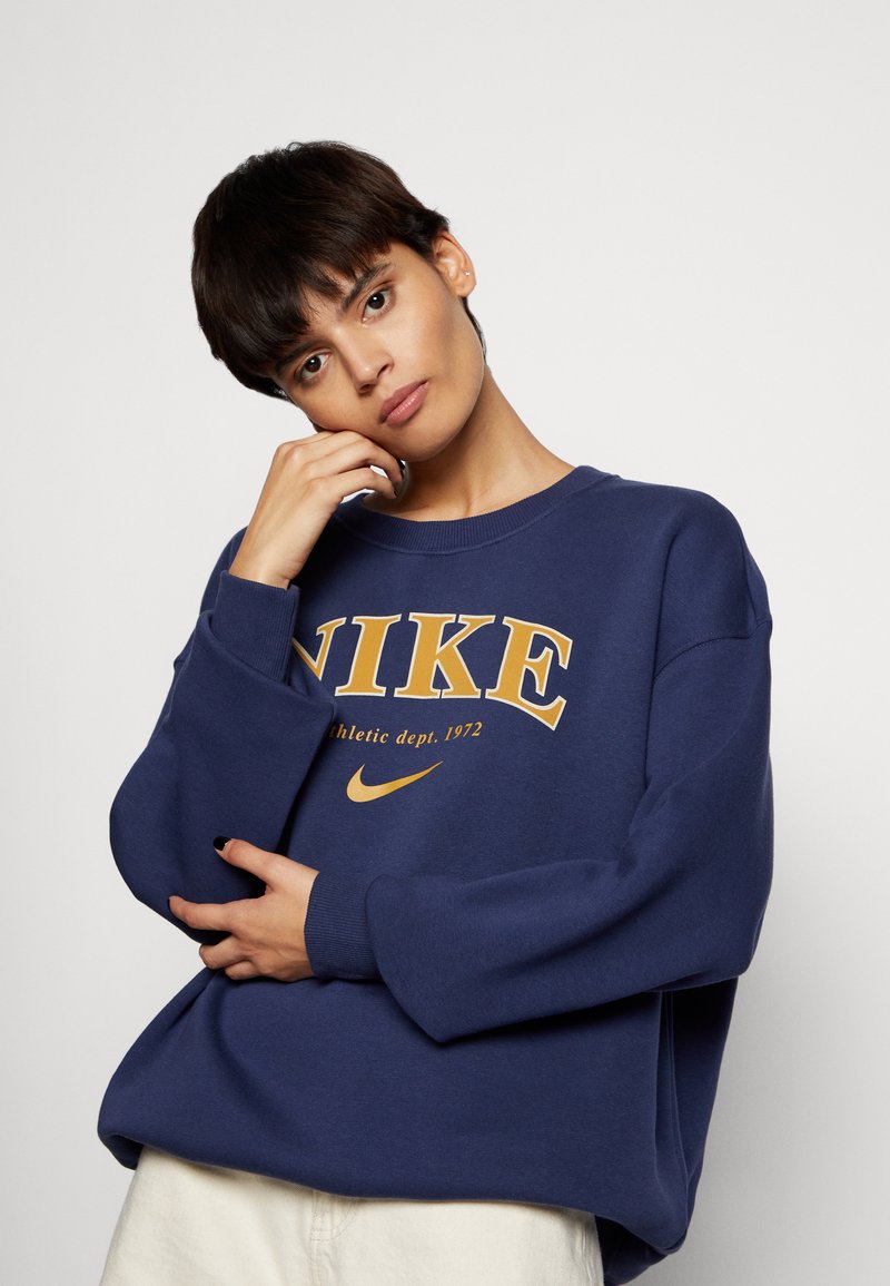 navy nike crew neck