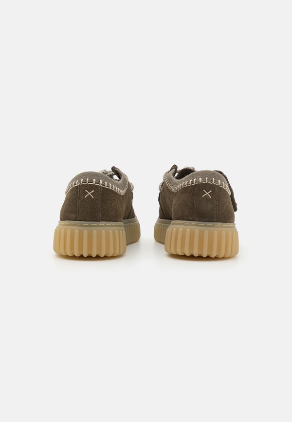 TORHILL LO - Casual lace-ups - dark olive combi2