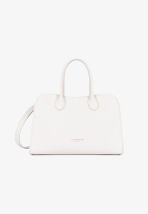 Sac à main en cuir blanc avec deux poignées et une bandoulière amovible, logo "Lancaster Paris" en doré subtil sur le devant.