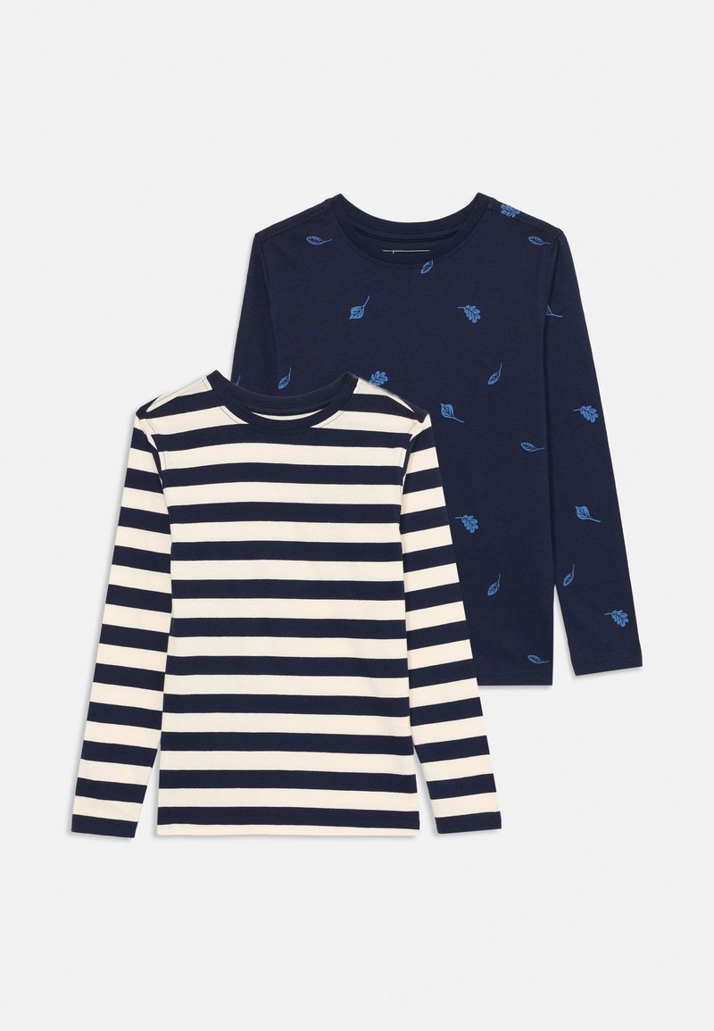 Két hosszú ujjú póló; az egyik sötétkék levélmintás, a másik sötétkék és fehér csíkos. Mindkettő kerek nyakú és puha anyagból készült.