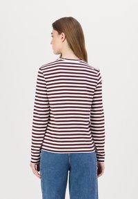 Lacoste Pikkade varrukatega topp - expresso, flour