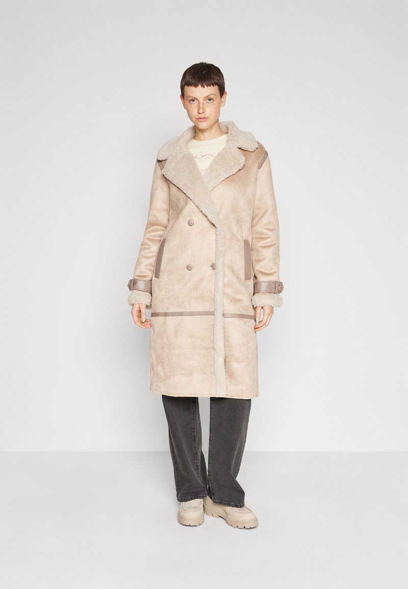 ONLY ONLYLVA BONDED COAT - Klasisks mētelis - humus