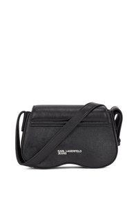 Bolsa crossbody preta feita de material texturizado semelhante a couro. Apresenta uma forma curva, alça ajustável e o logótipo "KARL LAGERFELD JEANS" em branco.