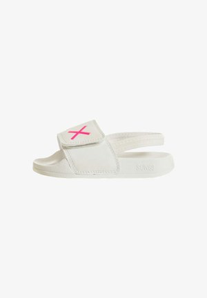 Sandalo bianco con punta aperta, cinturino X rosa regolabile e suola texturizzata, con cinturino sul tallone per una calzata sicura.