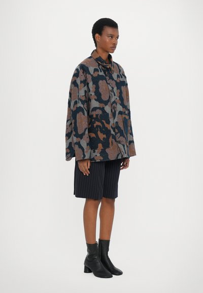 Henrik Vibskov WHEEL JACKET - Light jacket - goat navy