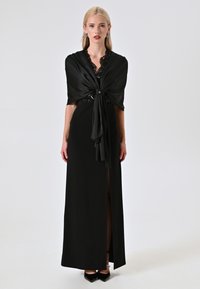Unselected, black