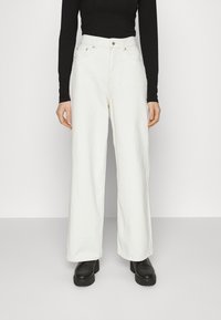 JJXX TOKYO WIDE - Pernera ancha - white denim
