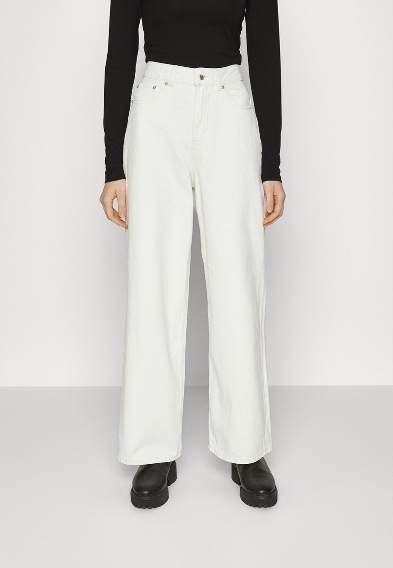 JJXX TOKYO WIDE - Pernera ancha - white denim