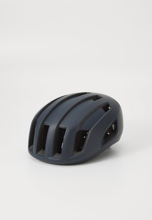 Sötétkék kerékpáros sisak, több szellőzőnyílással, aerobikusan formázott dizájnnal és textúrázott felülettel. Könnyű és aerodinamikus forma.