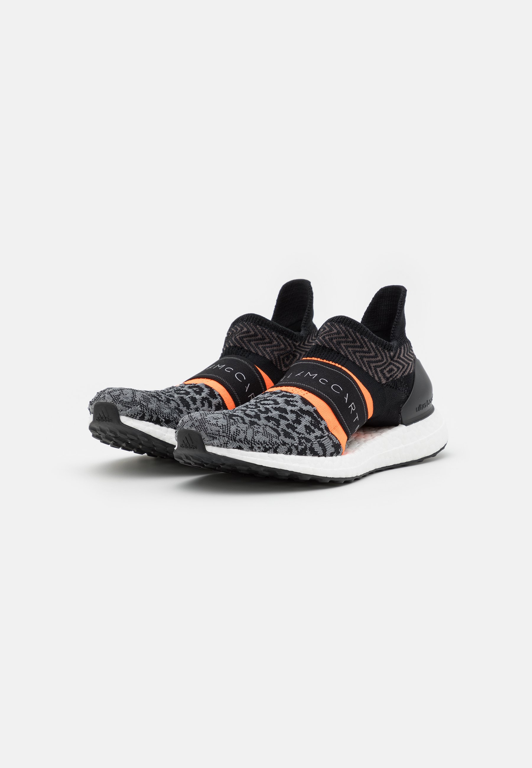 adidas by Stella McCartney ULTRABOOST 3D KNIT - Chaussures de running  neutres - core black/signal orange/noir - ZALANDO.FR