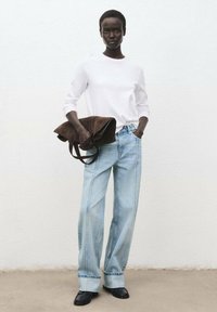 Mango Relaxed fit jeans - blue