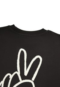 Molo RODNEY - T-shirt med print - peaceful hand