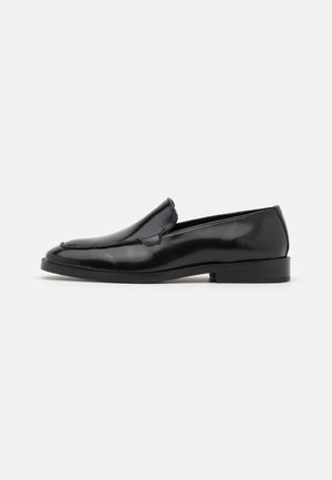 ALEX APRON SLIP ON - Mocasines - smooth black highshine