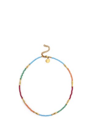 Collana di perline con piccole perle rotonde in blu, verde, rosso e arancione, separate da perline tubolari dorate e chiusura a catena dorata.