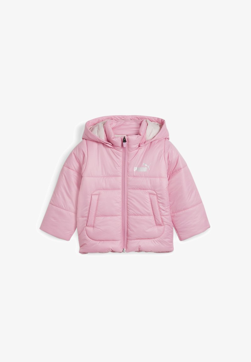 Rožinė pūkinė striukė su kapišonu, su užtrauktuku, dviem priekinėmis kišenėmis ir baltu logotipu kairėje krūtinės pusėje. Lygus audinys, siuvinėta struktūra.