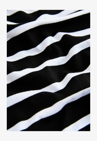 Unselected, black white striped