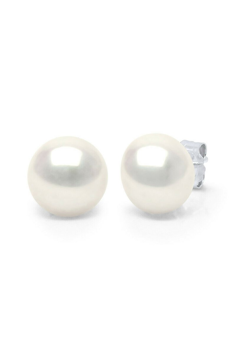 Boucles d'oreilles à clou en perles blanches d'une forme lisse et arrondie. Montées sur un matériel métallisé argenté, avec un système de fermeture à pression.