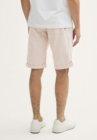TOM TAILOR REGULAR - Shorts - silver ecru chambray