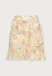 Blommig wrapkjol i mjukt tyg med pastellfärgade blommor och gröna blad, volangkant och en asymmetrisk design.