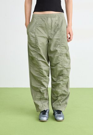 LULA FLIGHT PANT - Bukser - sage