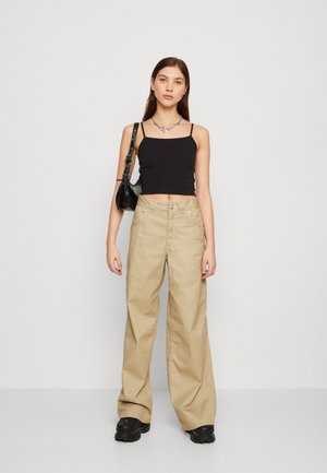 ONLY ONLKIRA SQUARENECK SINGLET 2 PACK  - Tops - black pack/simply green