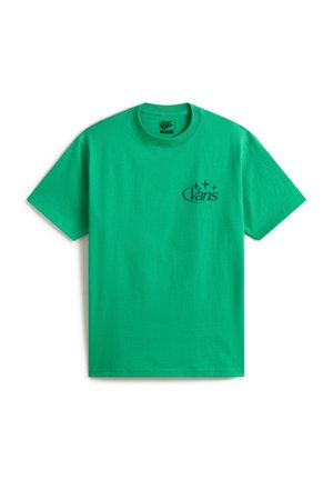 T-shirt verde a manica corta con scollo rotondo, piccolo logo Vans nero e tre grafiche a stelle sul petto sinistro.