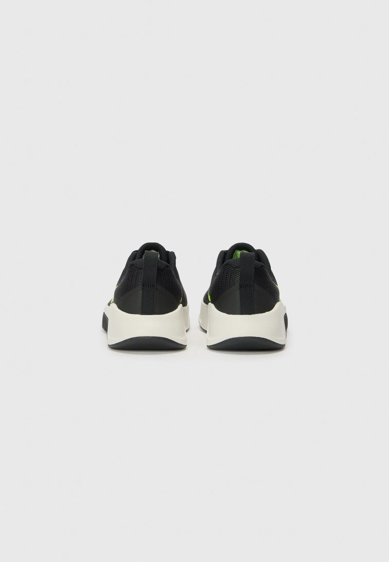 Nike Performance MC 3 - Sportovní boty - black/volt phantom