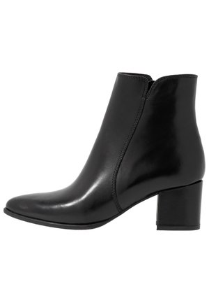Anna Field LEATHER - Klassiset nilkkurit - black