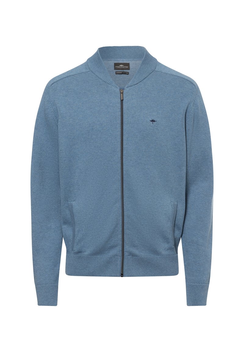 Lichtblauwe gebreide cardigan met een rits, geribbelde manchetten en zoom, zijzakken en een klein logo op de borst. Gladde textuur.