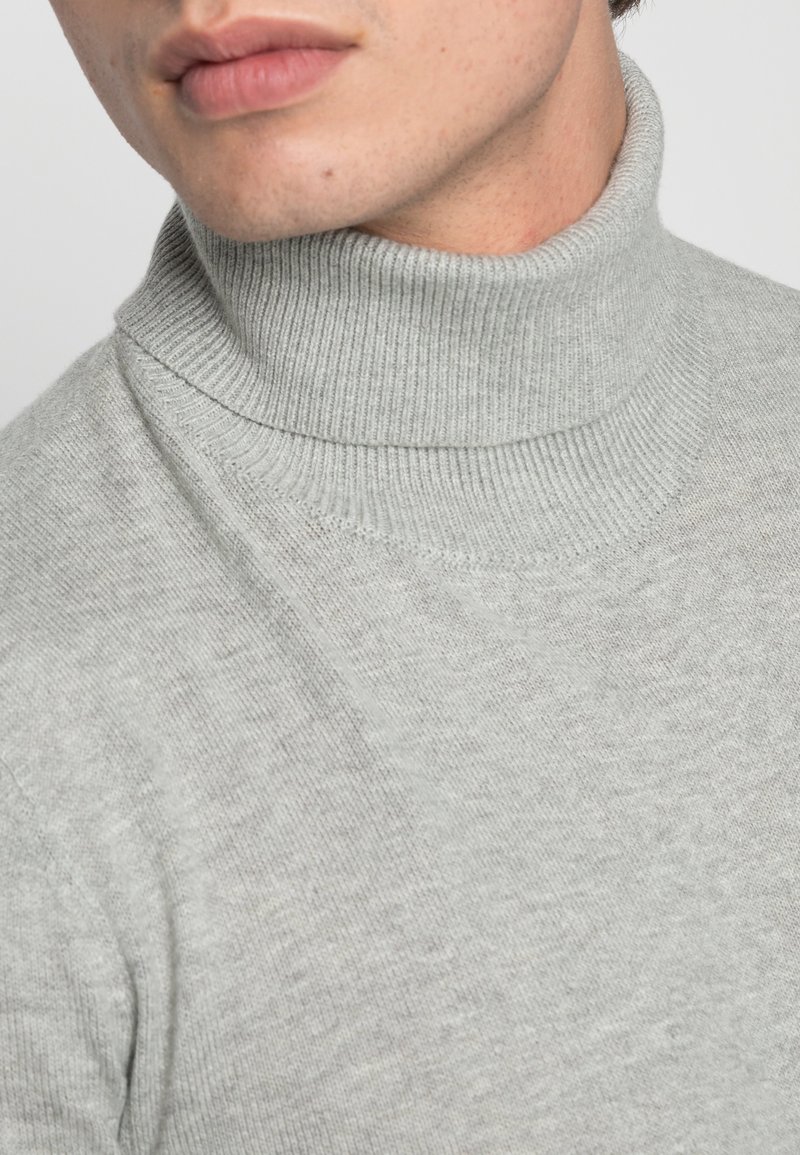 Herren Strickjacken | Jack & Jones JJEEMIL ROLL NECK 2PACK Strickpullover black/hellgrau - QA05891 Herren Strickjacken | Jack & Jones JJEEMIL ROLL NECK 2PACK Strickpullover black/hellgrau - QA05891