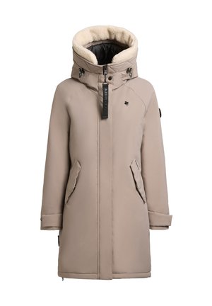 Beżowy zimowy płaszcz z wysokim kołnierzem, futrzanym wykończeniem, zapięciem na zamek i kieszeniami po bokach. Posiada logo na piersi oraz regulowane mankiety na rękawach.