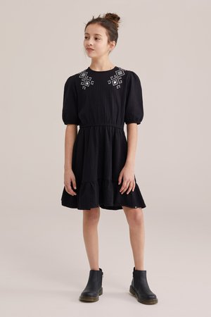 WE Fashion Dnevna obleka - black