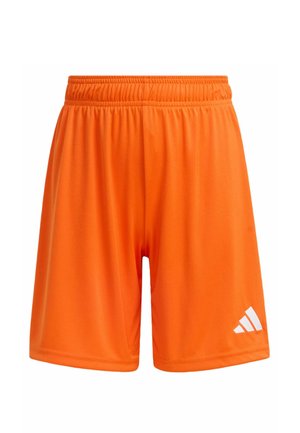 Pantalones cortos deportivos de color naranja brillante con cintura elástica y logo blanco de Adidas en la parte inferior derecha de la pierna.
