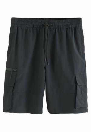 Czarne szorty cargo wykonane z lekkiego materiału, z elastycznym pasem, sznureczkiem i dwiema kieszeniami bocznymi z klapkami.