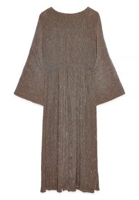 Robe longue à manches longues marron avec un motif texturé, manches évasées, encolure ronde, silhouette fluide et un tissu doux et léger.