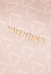 Valentino Bags LADY  - Σάκος ταξιδιού - cipria/natur