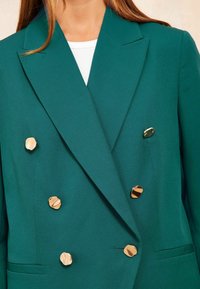 Friends Like These REGULAR FIT - MILITARY BUTTON TAILORED  - Blejzr - green