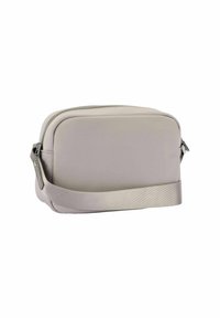 Borsa a tracolla grigia chiara in materiale sintetico liscio, forma rettangolare, chiusura con zip e ampia tracolla in tessuto.