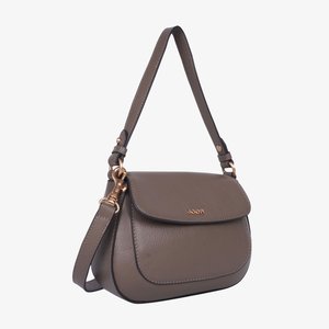 Sac à épaule en cuir gris avec fermeture à rabat, quincaillerie en ton doré et bandoulière amovible. Surface texturée avec des bords contrastants.