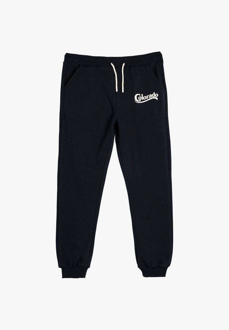 Mustat juoksuhousut, joissa on valkoiset nyörit, elastiset hihnat, sivutaskut ja "Colorado" painettuna valkoisena vasemmassa reidessä.