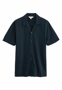Camicia azzurra a maniche corte con bottoni realizzata in un tessuto morbido, caratterizzata da un colletto alla francese e una texture delicata, con sei bottoni frontali.