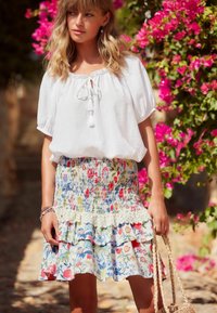 Next - SHORT SLEEVE TIE NECK BARDOT REGULAR FIT - Bluse - white Thumbnail-Bild 1