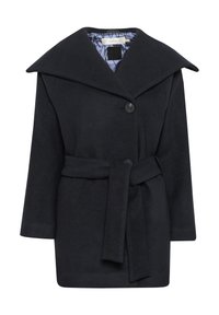Čierny, textúrovaný vlnený kabát so širokým golierom, zapínaním na predné gombíky a zodpovedajúcim opaskom. Unikátna vzorovaná podšívka viditeľná pri golieri.
