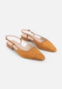 Alura MILENA SQUARE TOE HEELS - Balerini cu baretă la spate - brown